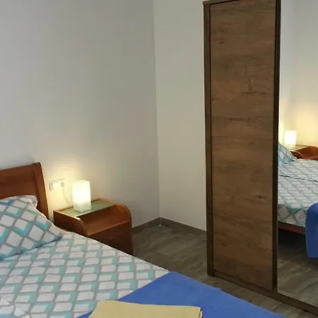 Kiwi & Olive * Brela